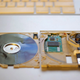 Illustration for article titled 3.5" Floppy Disk Revived as Functional DIY USB Drive Project